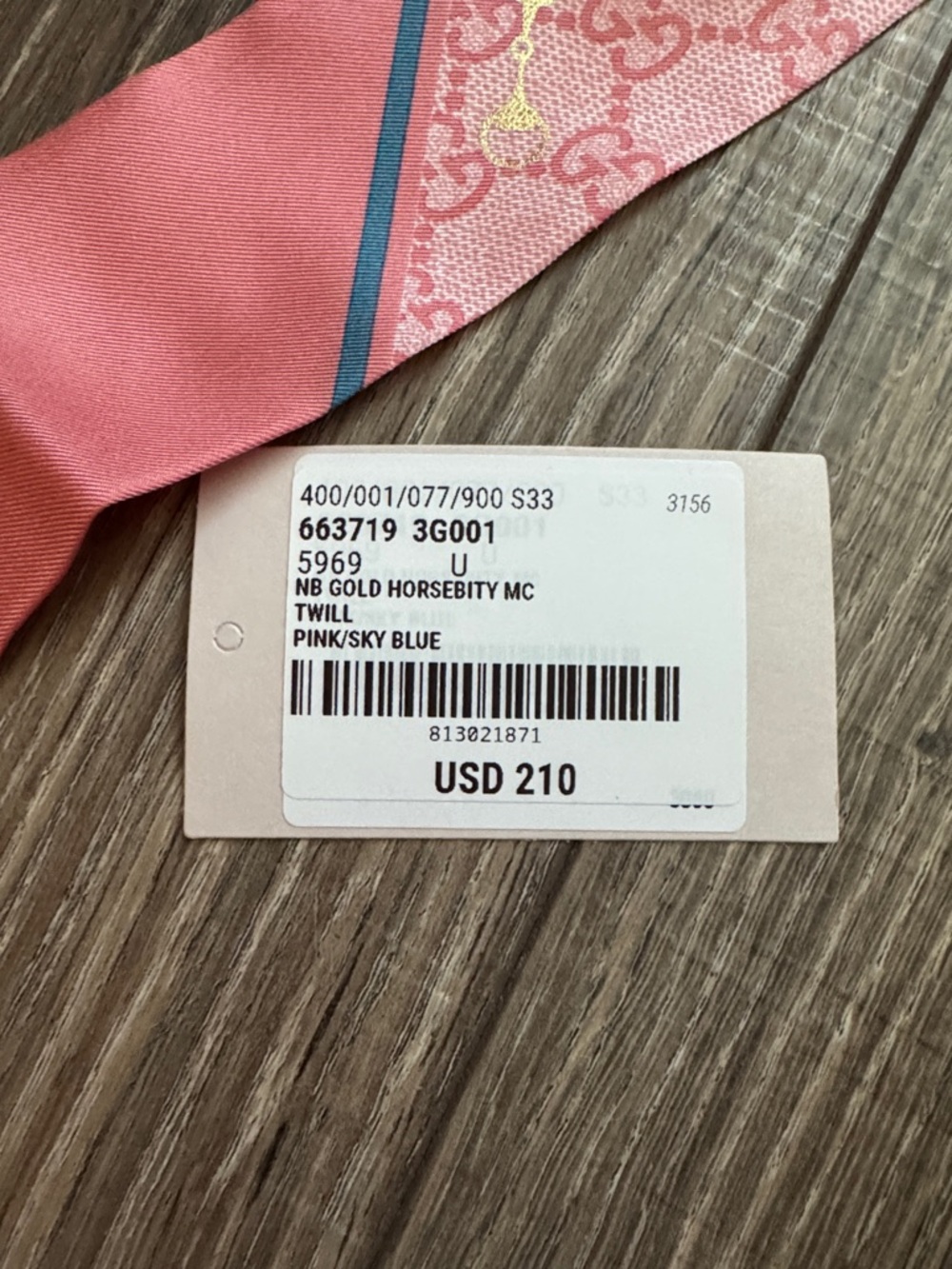 Gucci Pink Silk GG Logo Skinny Scarf with Gold Accents - Picture 4 of 6